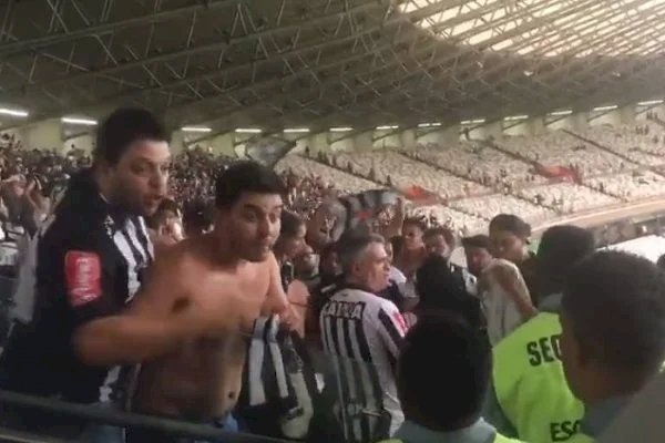 Justiça absolve torcedores do Atlético-MG acusados de racismo