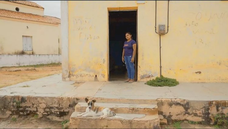 'Se você precisar de uma caixa de fósforo ou uma água, não tem', diz moradora de 'cidade fantasma' no Ceará que só tem duas famílias