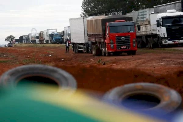 Rodovias bloqueadas: Anvisa pede que Saúde garanta acesso a insumos