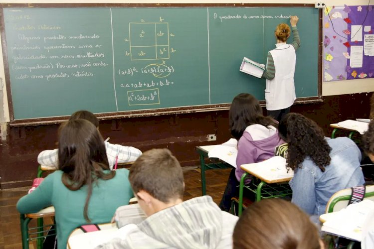 Só 5% terminam ensino médio público com aprendizado adequado em matemática, aponta estudo