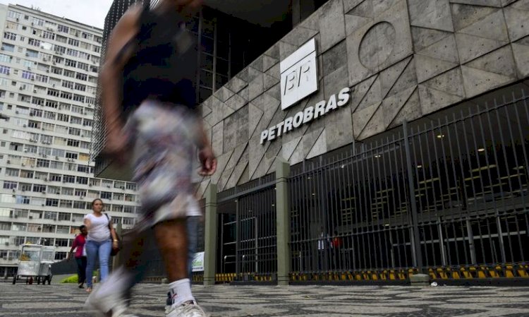 Petrobras (PETR3)(PETR4) reserva R$ 15 bilhões para busca de petróleo na margem equatorial
