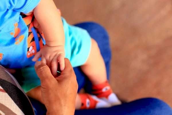 Governo amplia licença-maternidade de servidoras temporárias estaduais