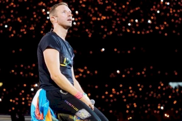 Coldplay fecha restaurante e cantor fala muito com estrela do Brasil