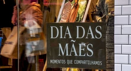 Brasileiros vão gastar, em média, R$ 258 com presentes no Dia das Mães