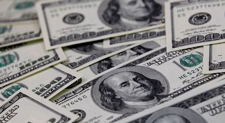 Dólar tem recuperação após tombo e abre a terça-feira cotado a R$ 4,79