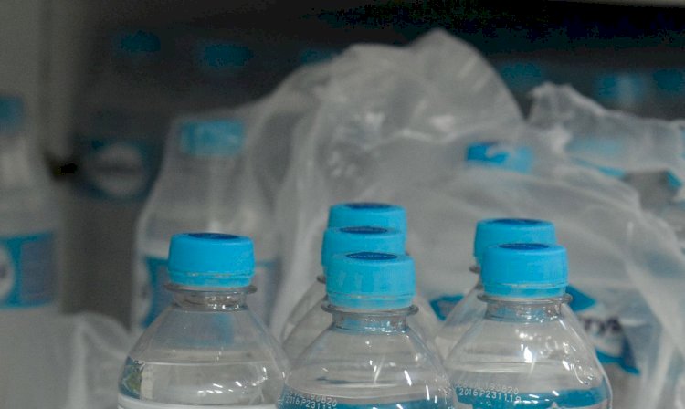 Lei obriga bares a fornecer gratuitamente água potável em São Paulo