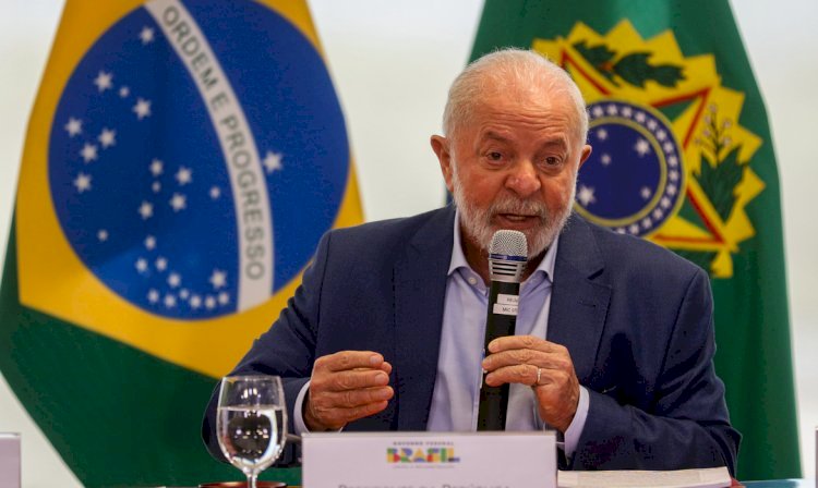 Lula pede que obras avancem sem “repetir possíveis equívocos”