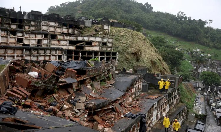 Famílias atingidas por temporal em Petrópolis terão aluguel social