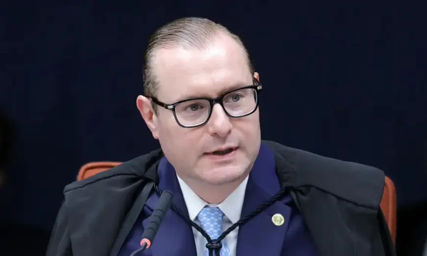 Zanin autoriza julgar ação que acusa deputados do PL de corrupção